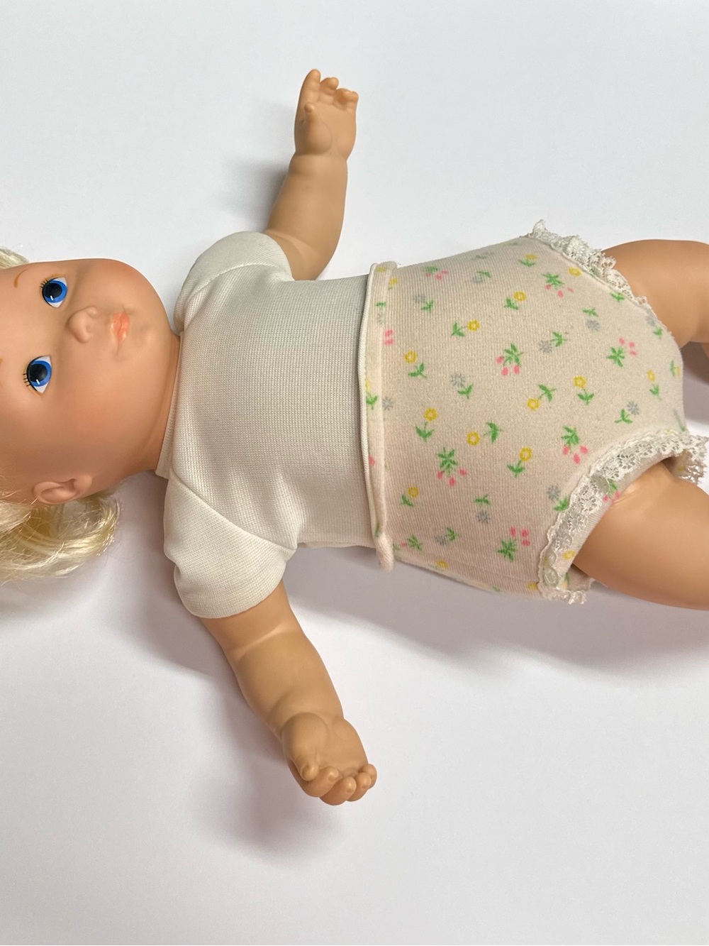 Vintage 1977 Fisher Price My Baby Beth #209 Doll Baby Toy with Pink Sweater READ - Picture 7 of 16